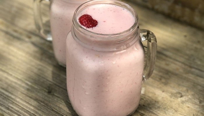 nut butter with jelly and strawberry smoothie